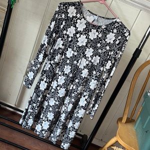 Old Navy Black & White Floral Dress